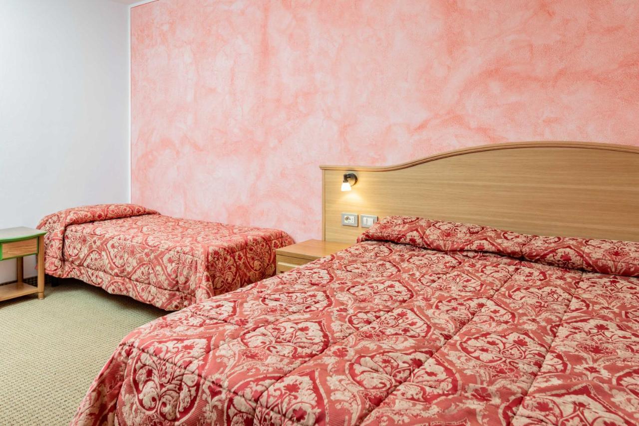 Hotel Italo Madonna Εξωτερικό φωτογραφία